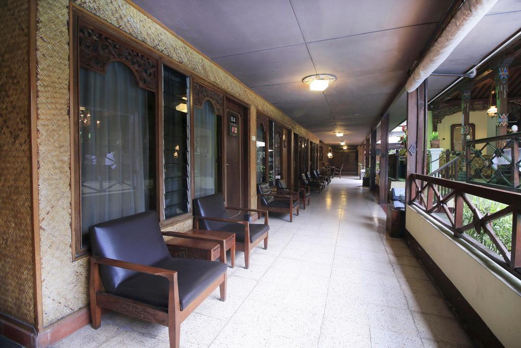 Istana Batik Ratna Ξενοδοχείο Γιογκιακάρτα Εξωτερικό φωτογραφία